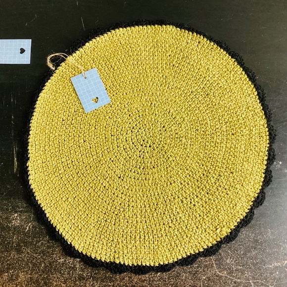 Crochet Ruffia Round Scalloped Placemats Set Of 4 Green Black Handcrafted 15” - Picture 3 of 9